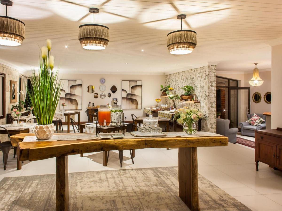 Hotel The Coral Tree Mbombela Esterno foto