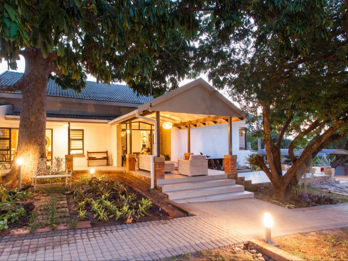 Hotel The Coral Tree Mbombela Esterno foto