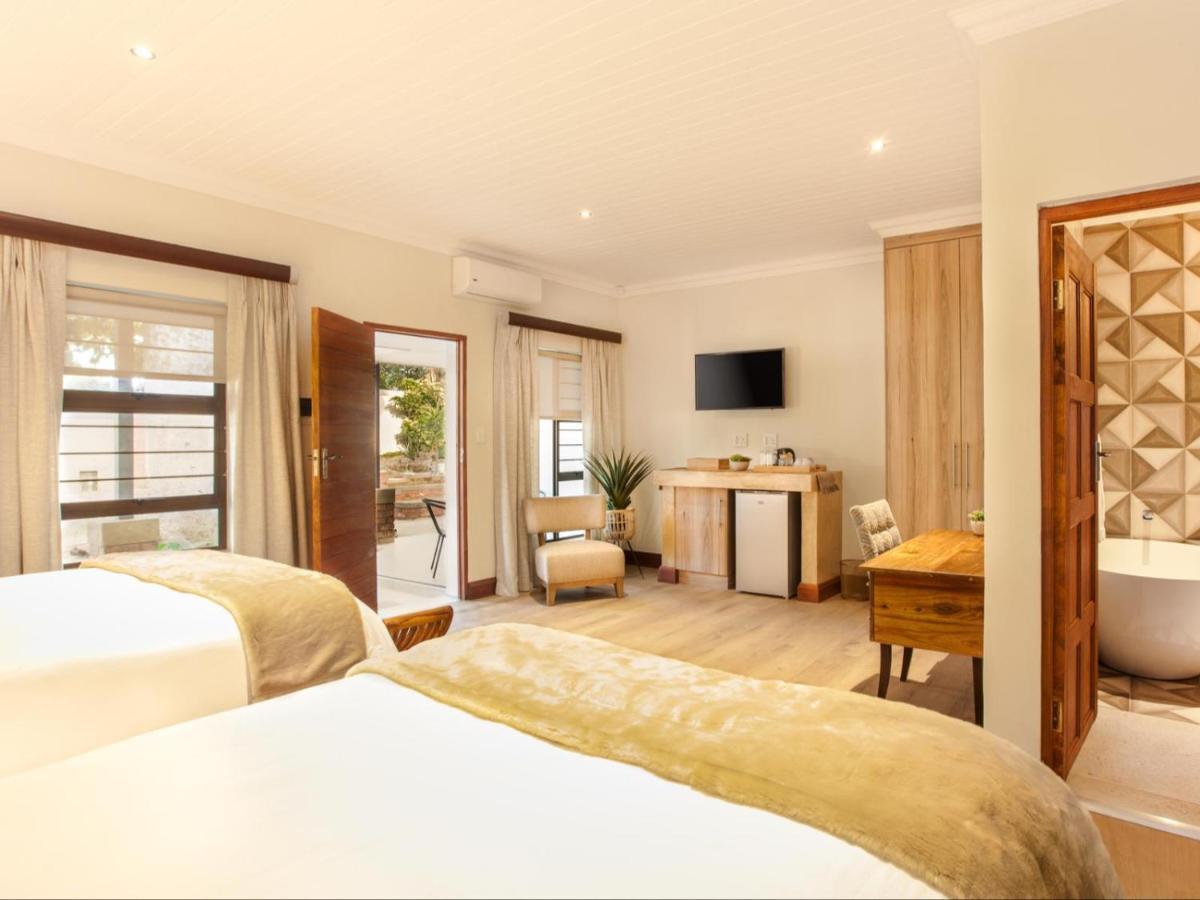 Hotel The Coral Tree Mbombela Esterno foto