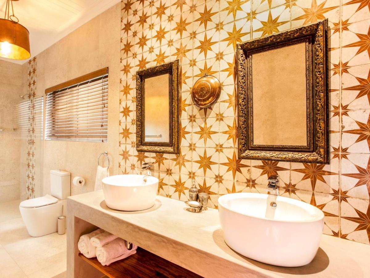 Hotel The Coral Tree Mbombela Esterno foto