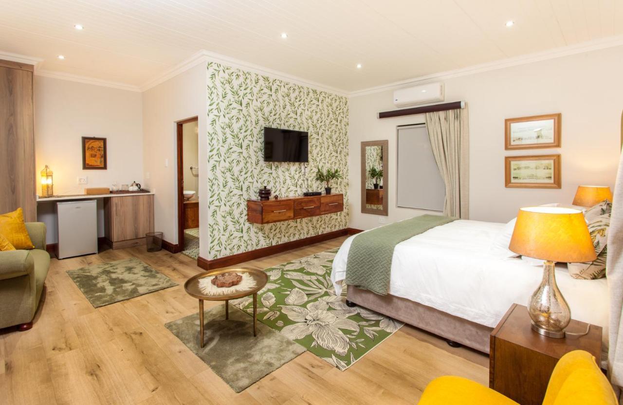 Hotel The Coral Tree Mbombela Esterno foto