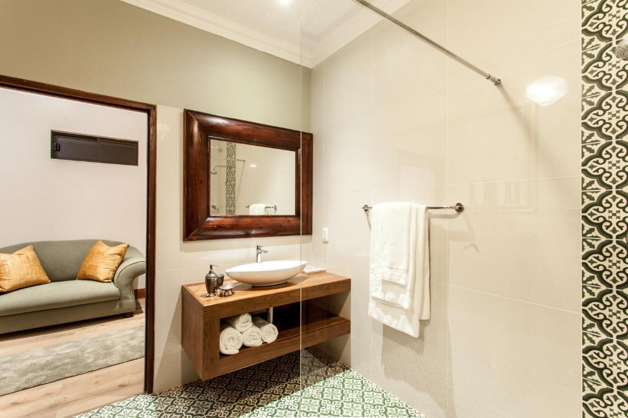 Hotel The Coral Tree Mbombela Esterno foto