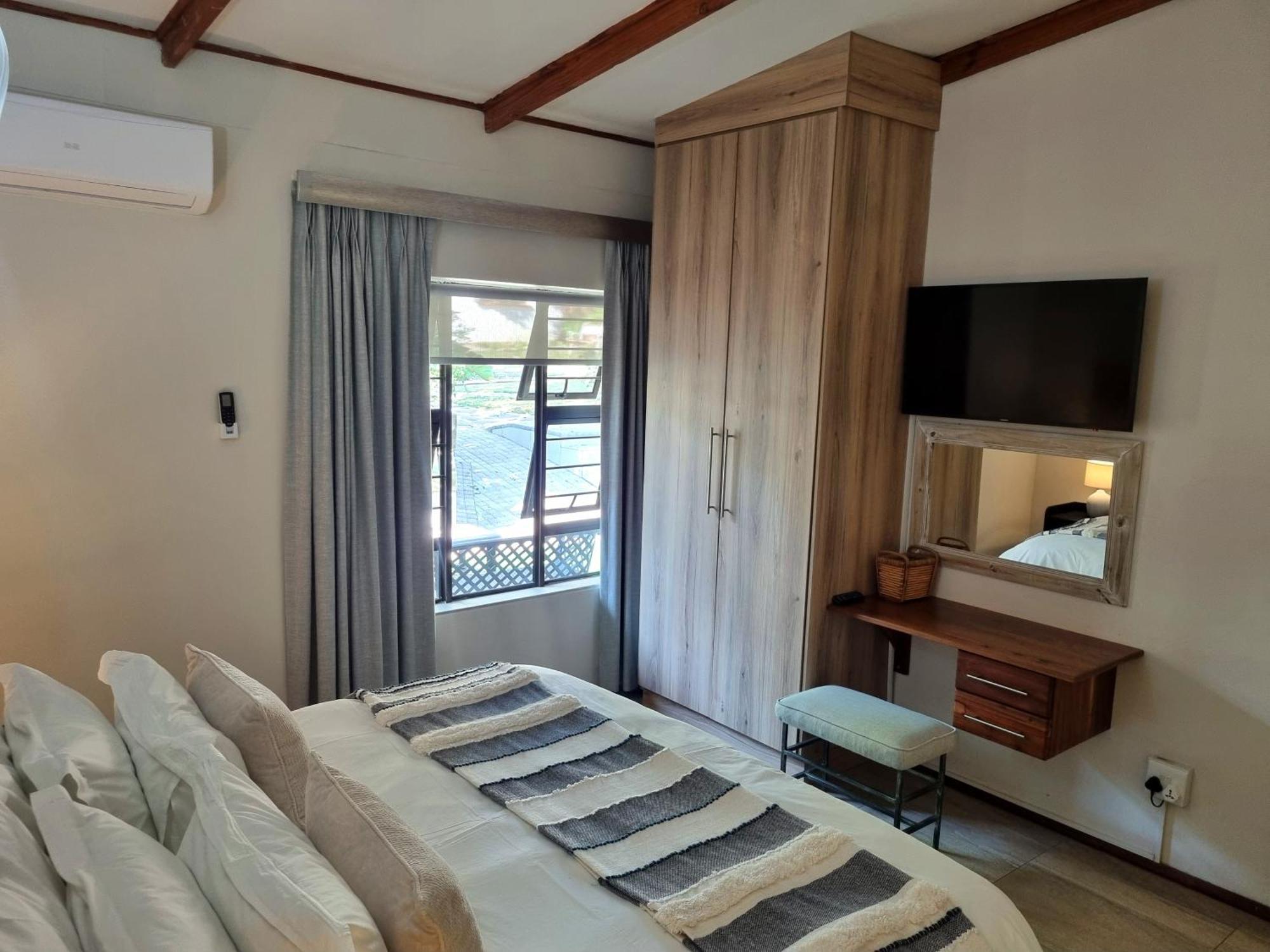 Hotel The Coral Tree Mbombela Esterno foto