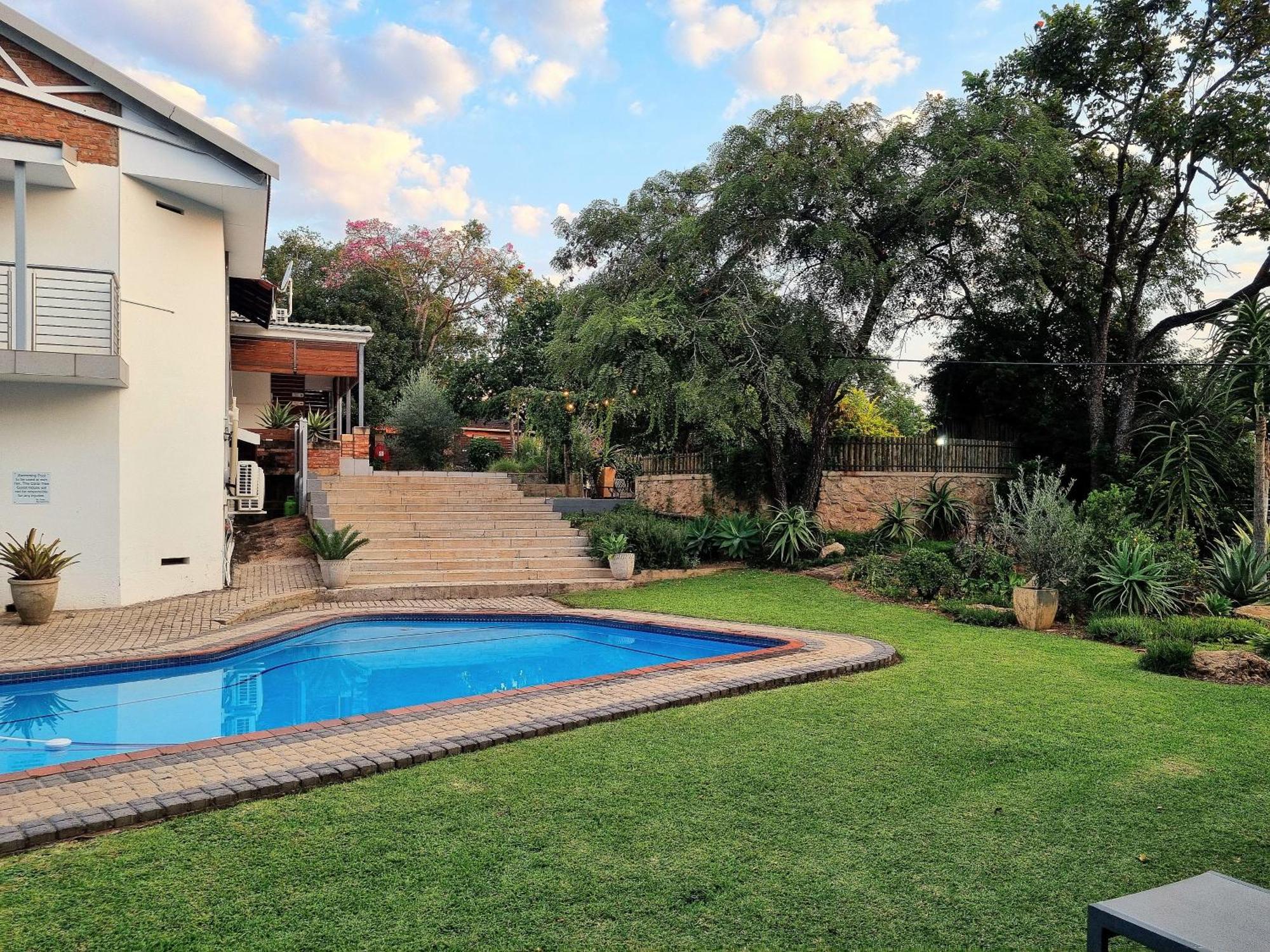 Hotel The Coral Tree Mbombela Esterno foto