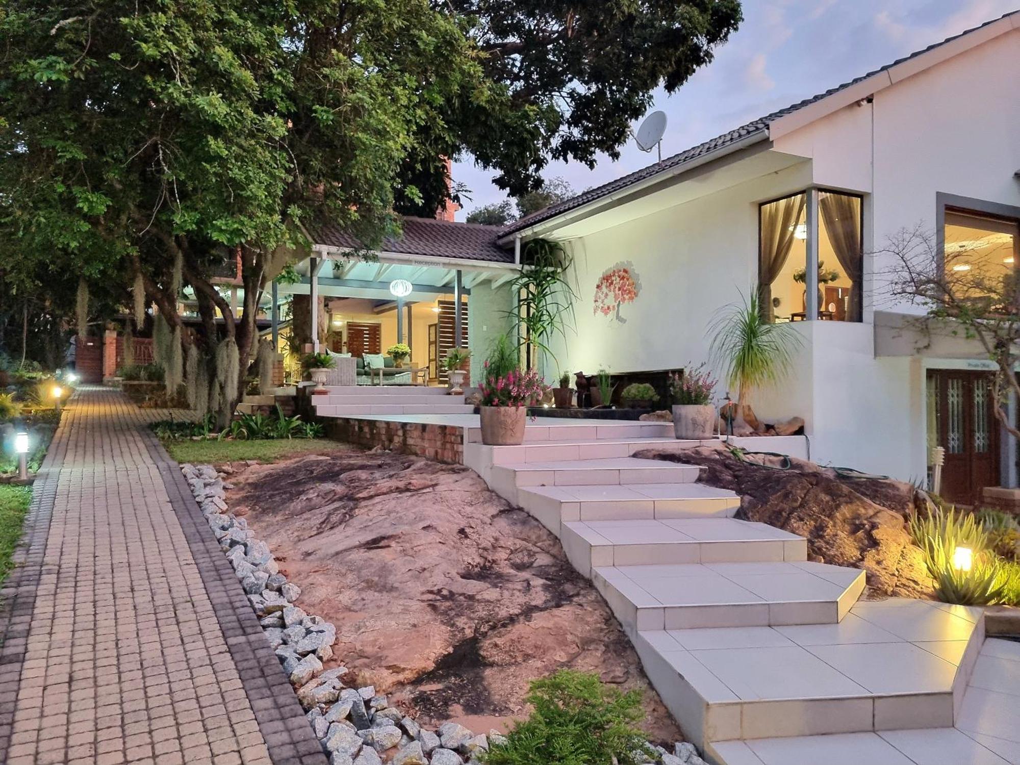 Hotel The Coral Tree Mbombela Esterno foto