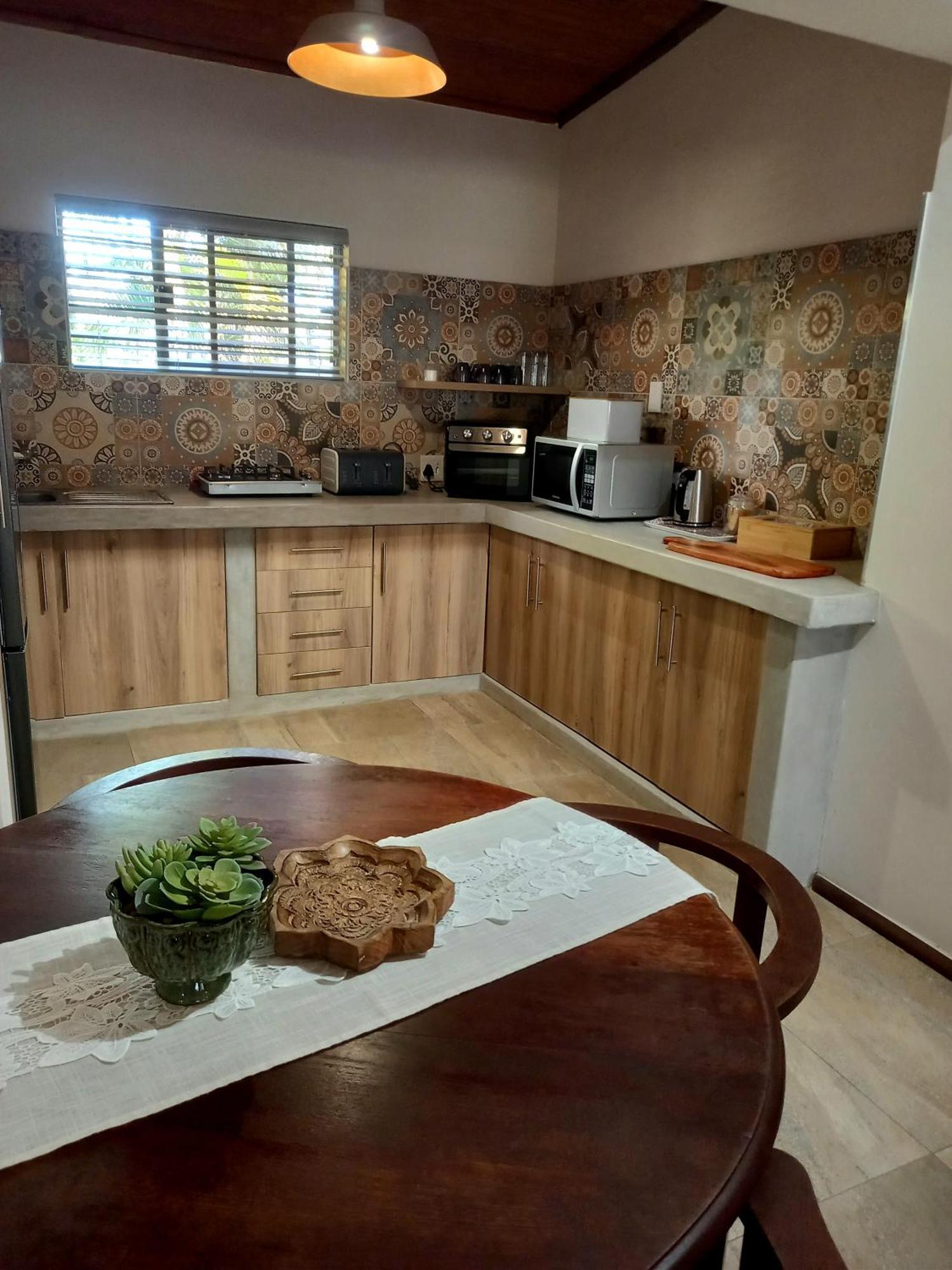 Hotel The Coral Tree Mbombela Esterno foto
